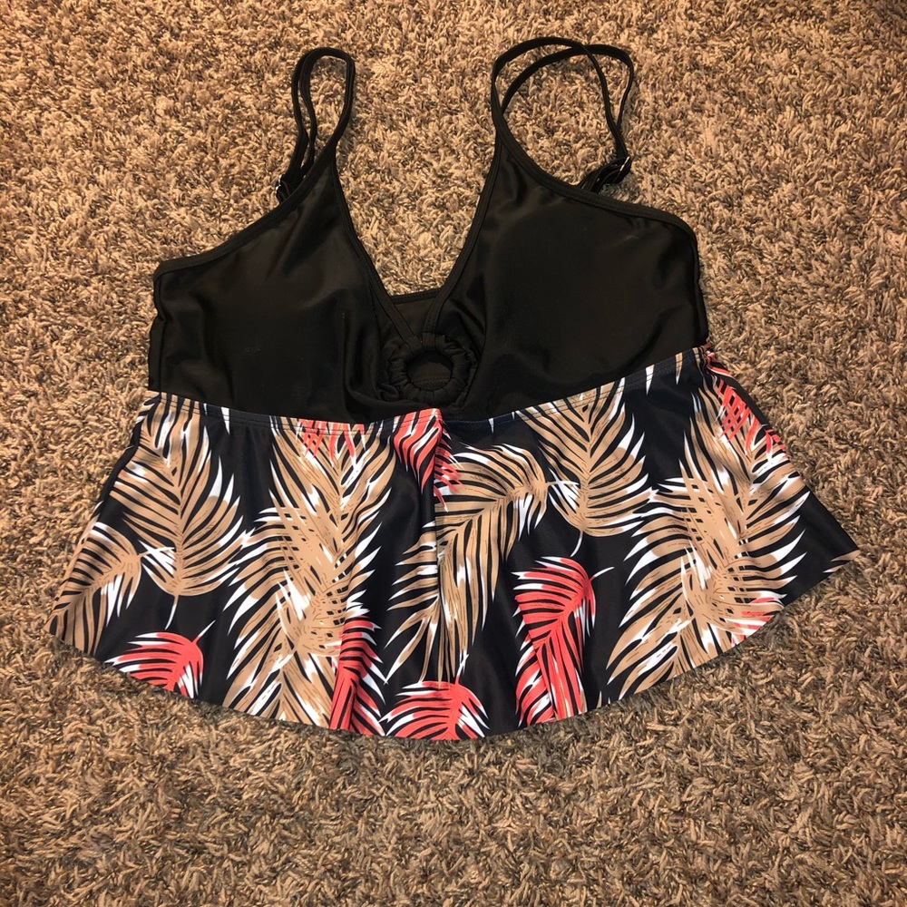 Bikini / tankini swim top